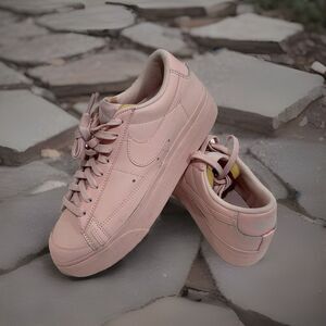 Nike Blazer Low Platform Leather Trainers DJ0292-600 Pink UK6/US8.5/EU40